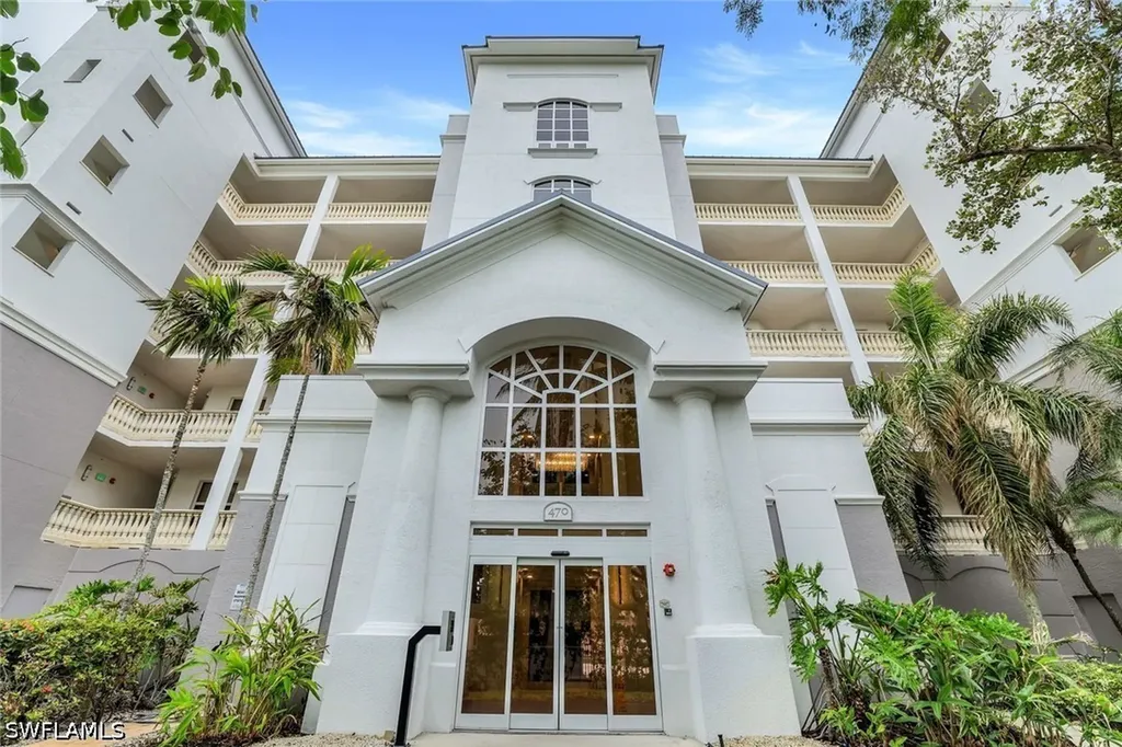 470 Launch Circle Naples FL 34108