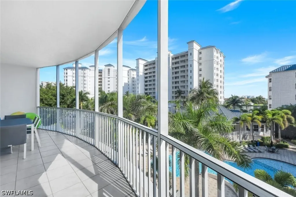 470 Launch Circle Naples FL 34108