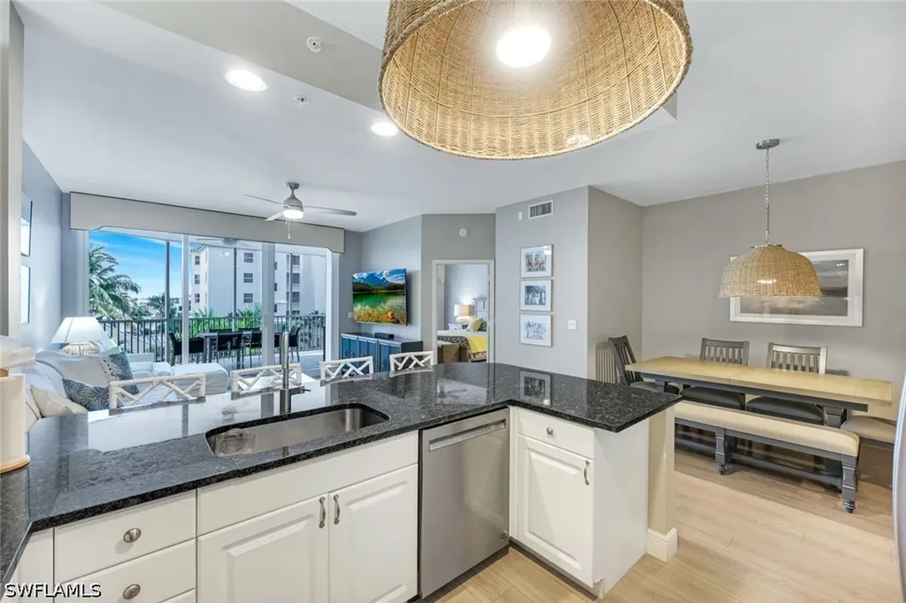 470 Launch Circle Naples FL 34108