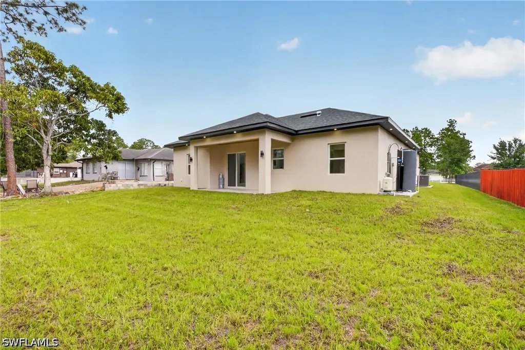 3782 47th Avenue NE Naples FL 34120