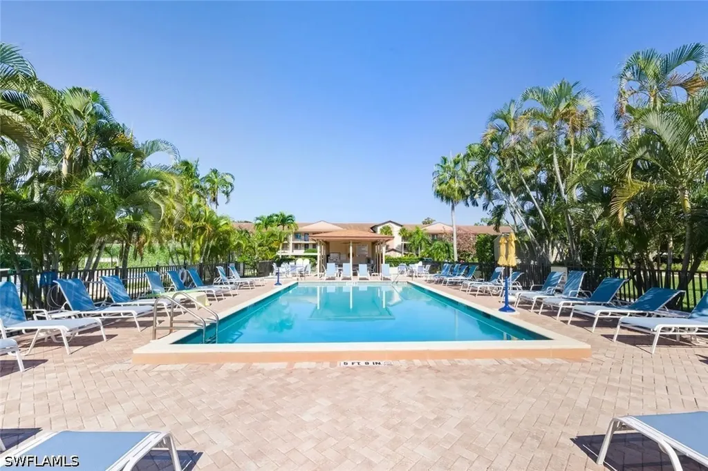 7380 Saint Ives Way Naples FL 34104