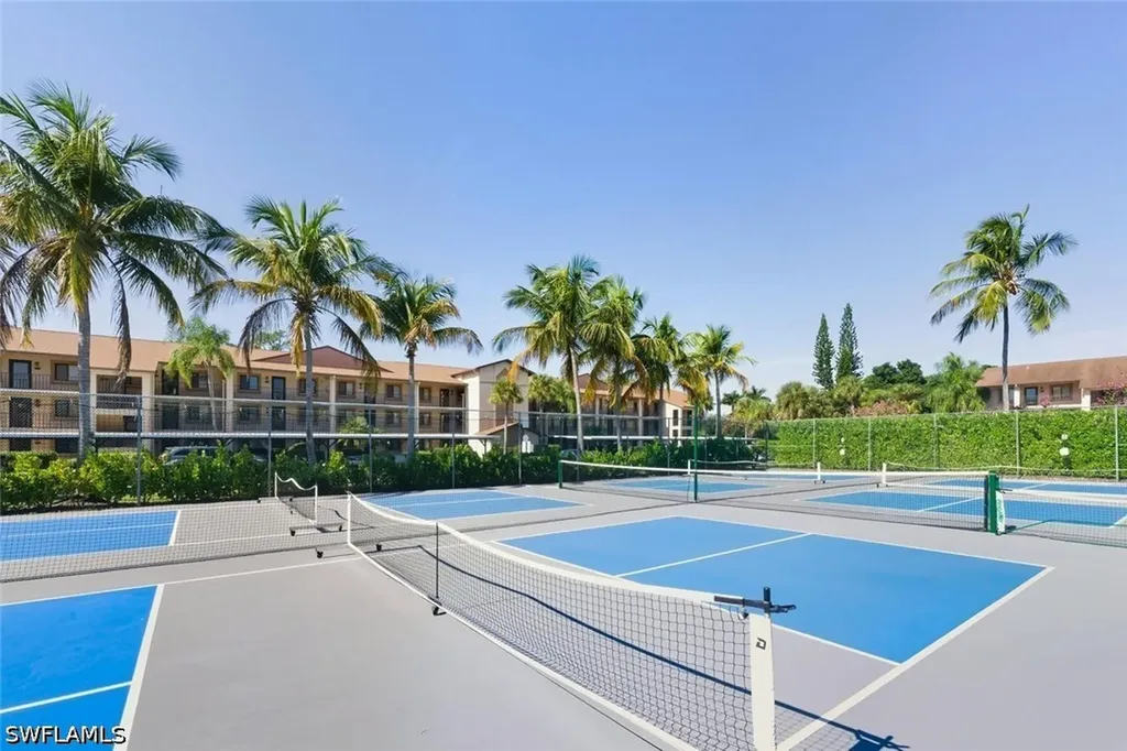 7380 Saint Ives Way Naples FL 34104