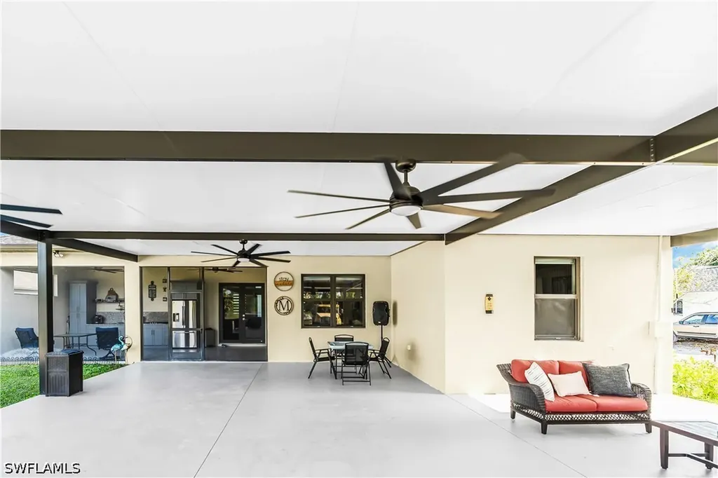 2557 29th Avenue NE Naples FL 34120
