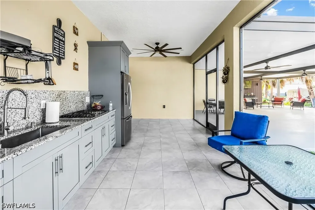 2557 29th Avenue NE Naples FL 34120