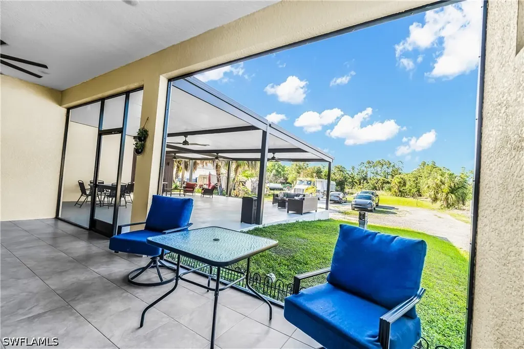 2557 29th Avenue NE Naples FL 34120