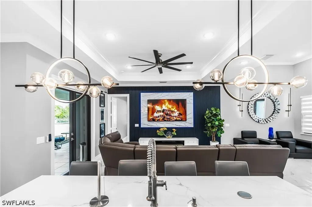 2557 29th Avenue NE Naples FL 34120
