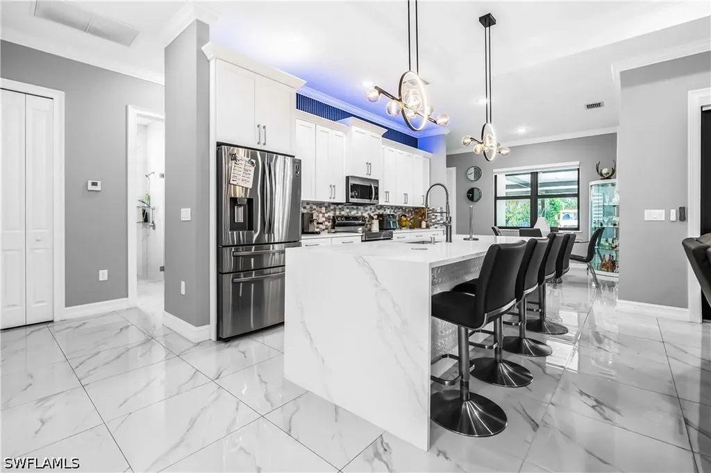 2557 29th Avenue NE Naples FL 34120