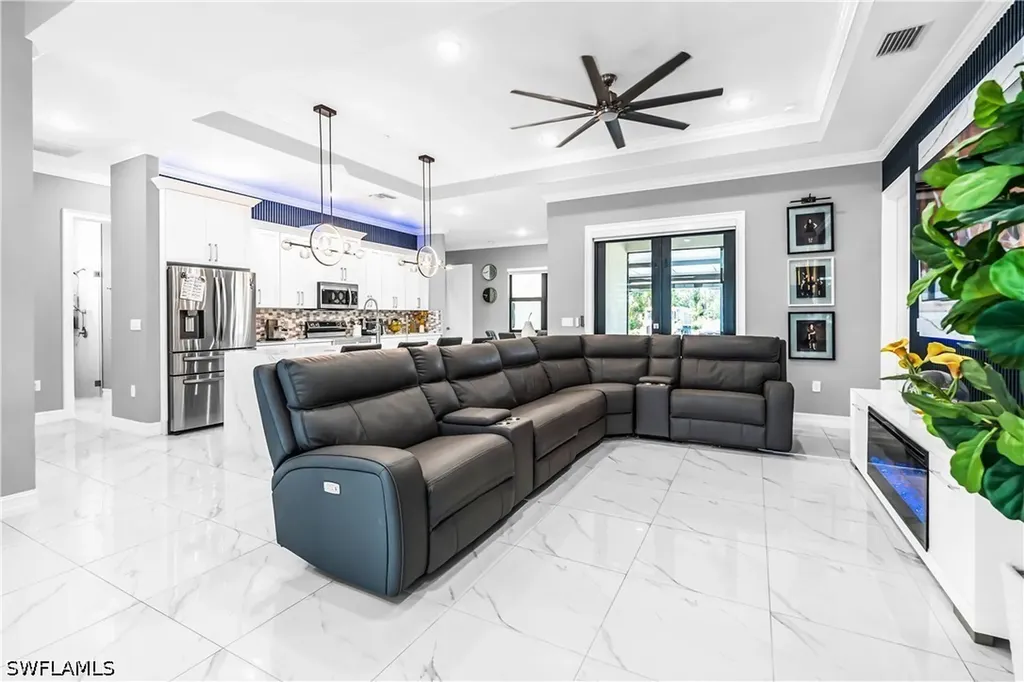 2557 29th Avenue NE Naples FL 34120