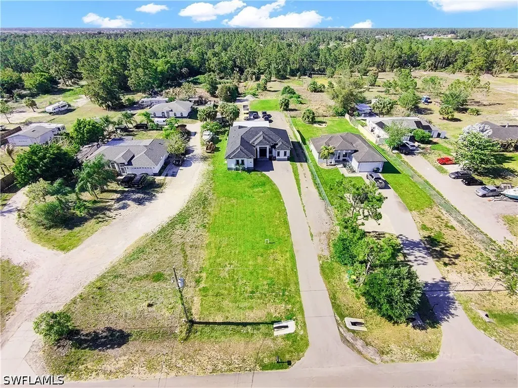 2557 29th Avenue NE Naples FL 34120