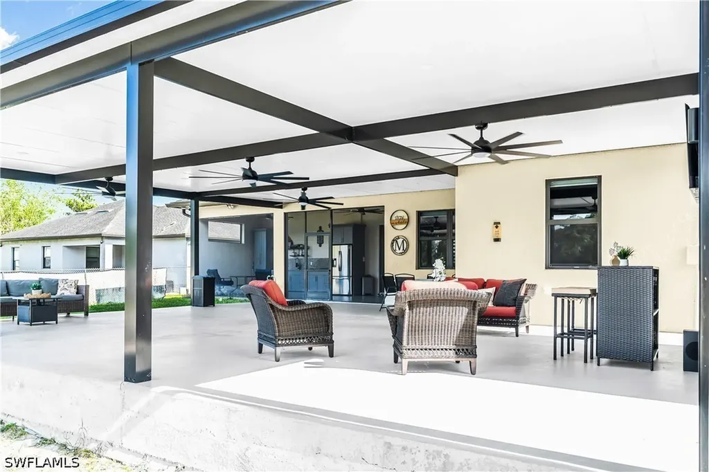 2557 29th Avenue NE Naples FL 34120