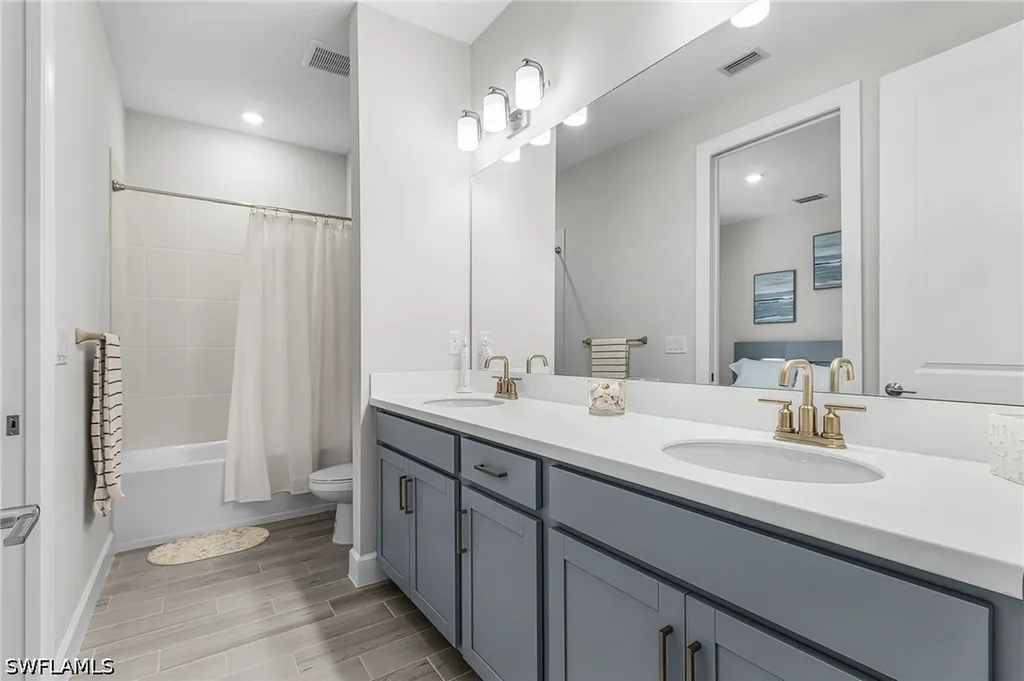15561 Vittorio Street Esplanade By The Islands FL 34114