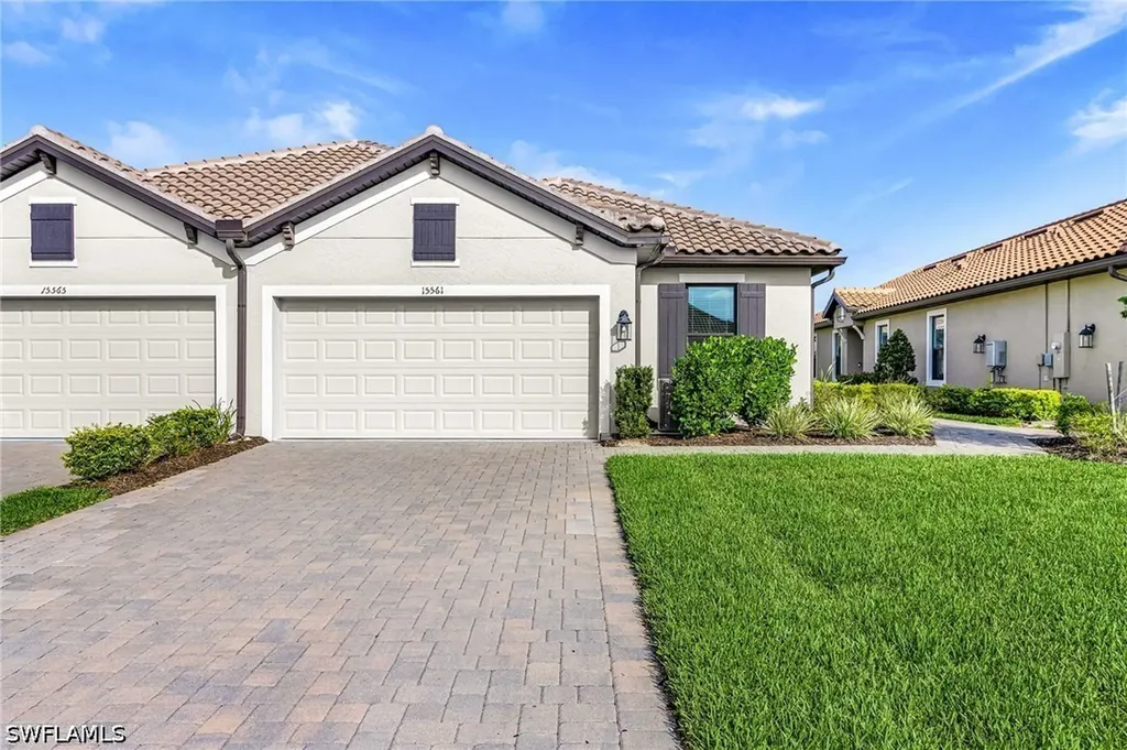15561 Vittorio Street Naples FL 34114