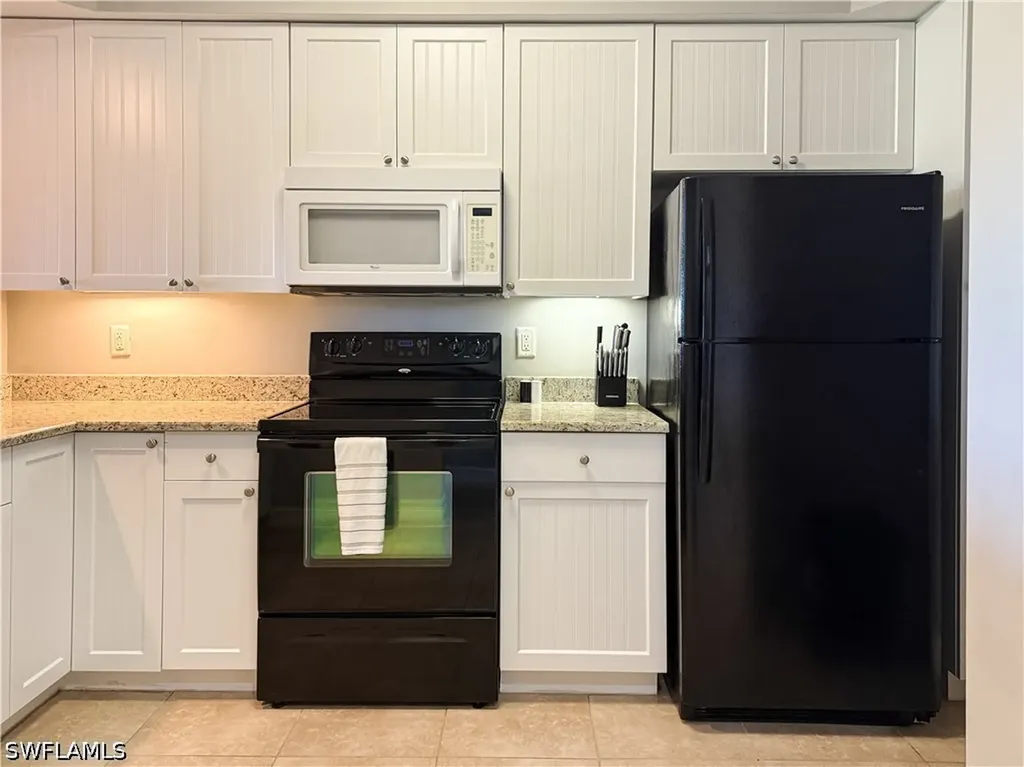 1100 Pine Ridge Road Naples FL 34108
