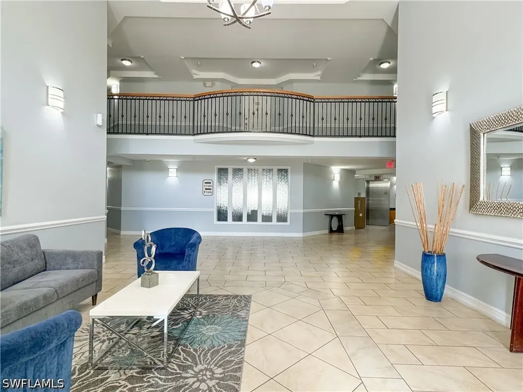 1100 Pine Ridge Road Naples FL 34108