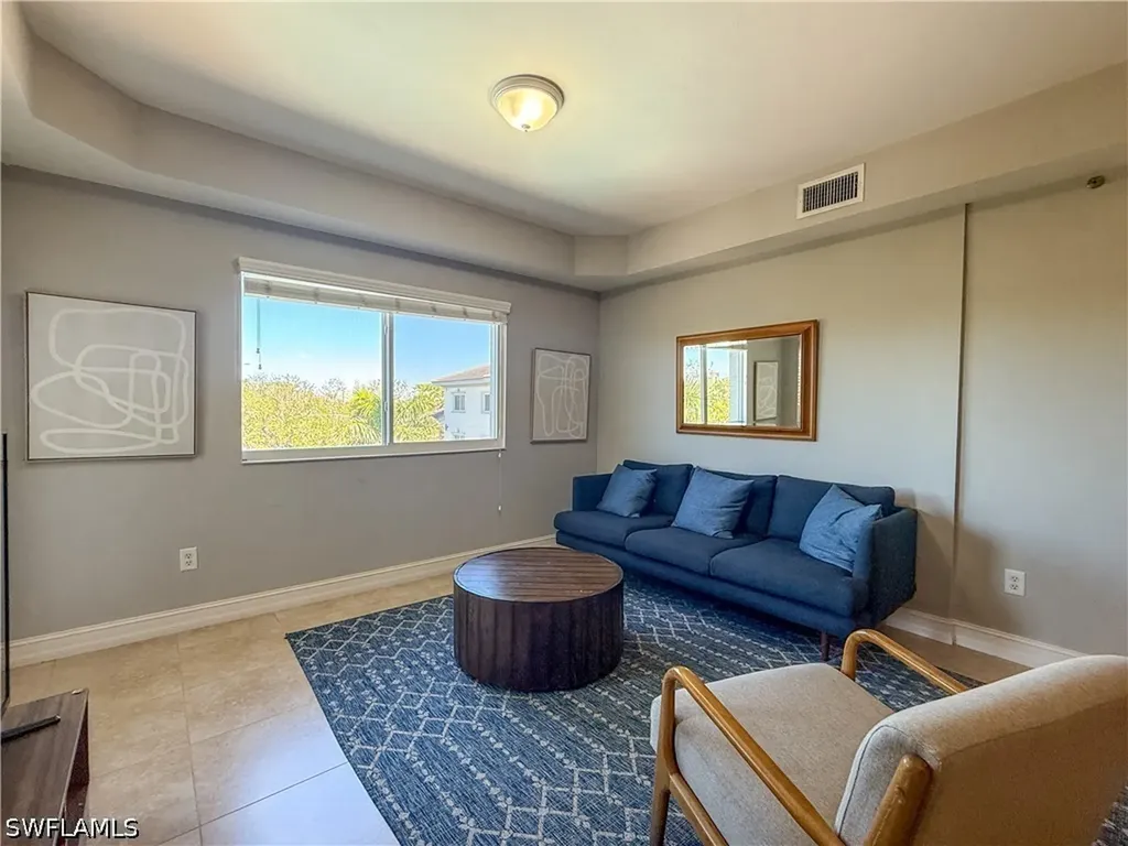 1100 Pine Ridge Road Naples FL 34108