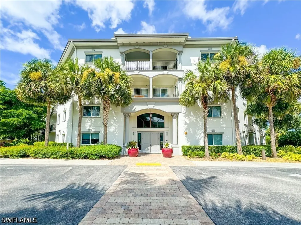 1100 Pine Ridge Road Naples FL 34108