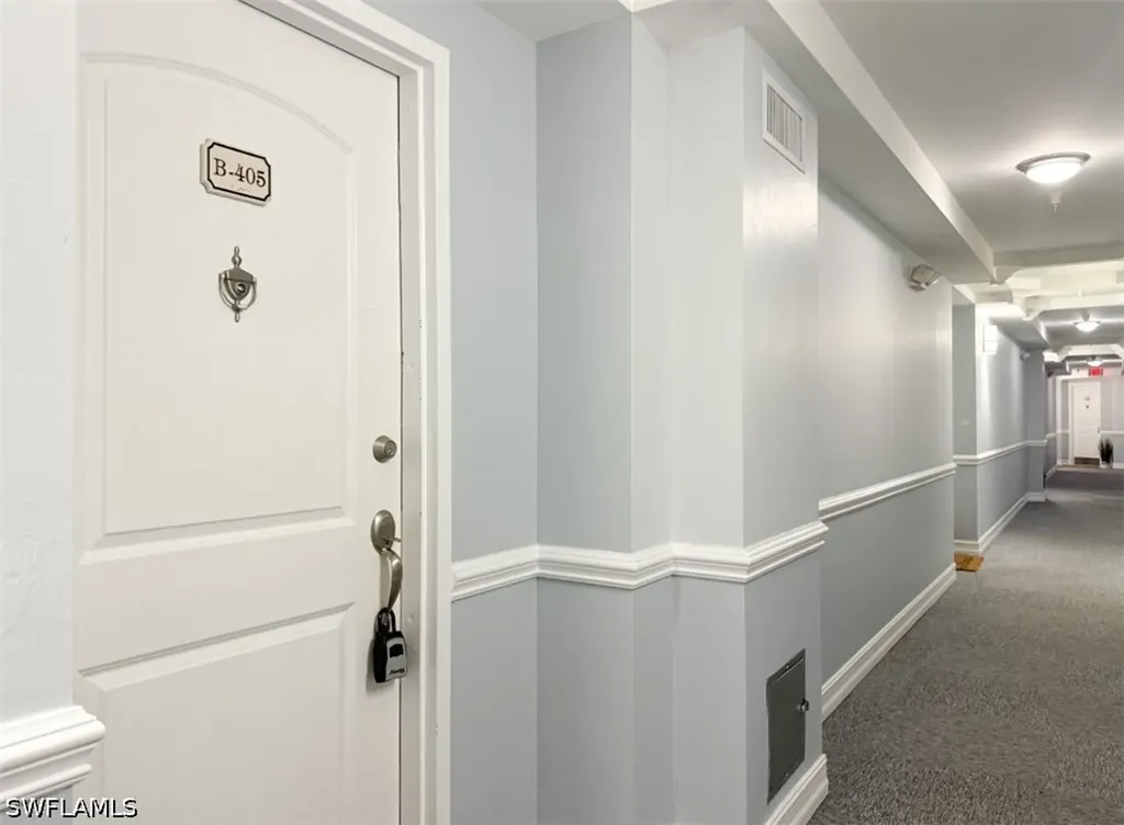 1100 Pine Ridge Road Naples FL 34108
