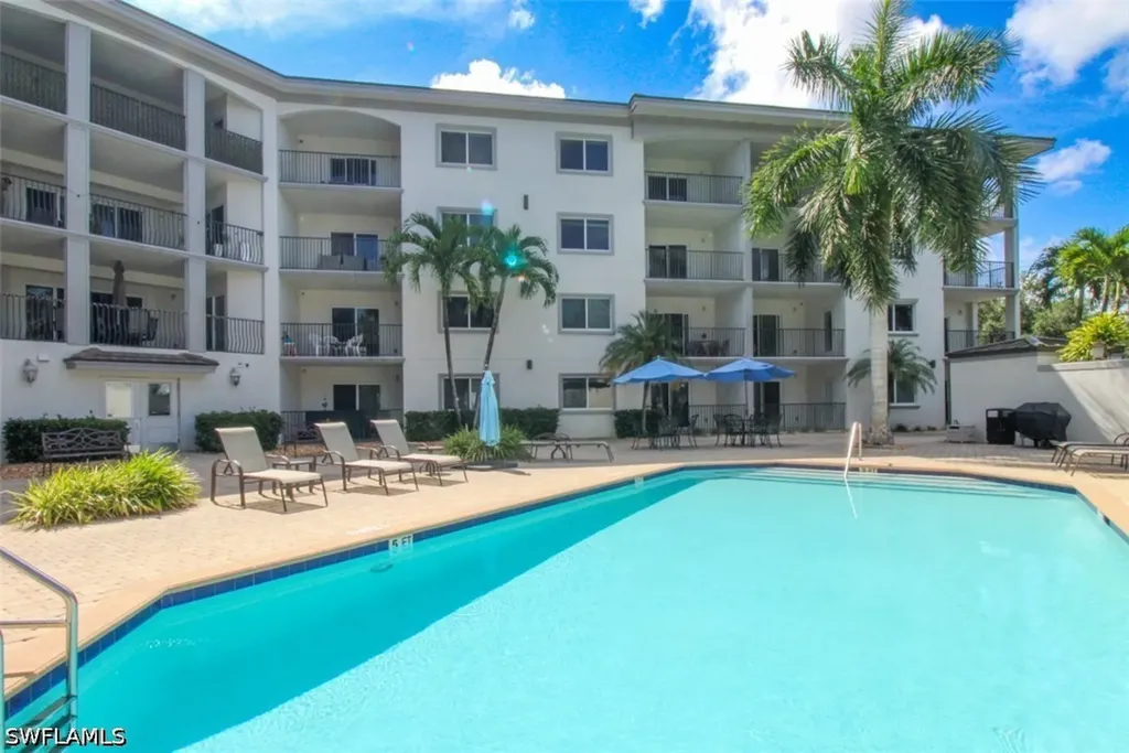 1100 Pine Ridge Road Naples FL 34108