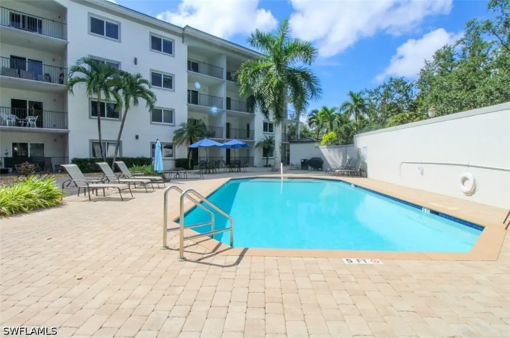 1100 Pine Ridge Road Naples FL 34108