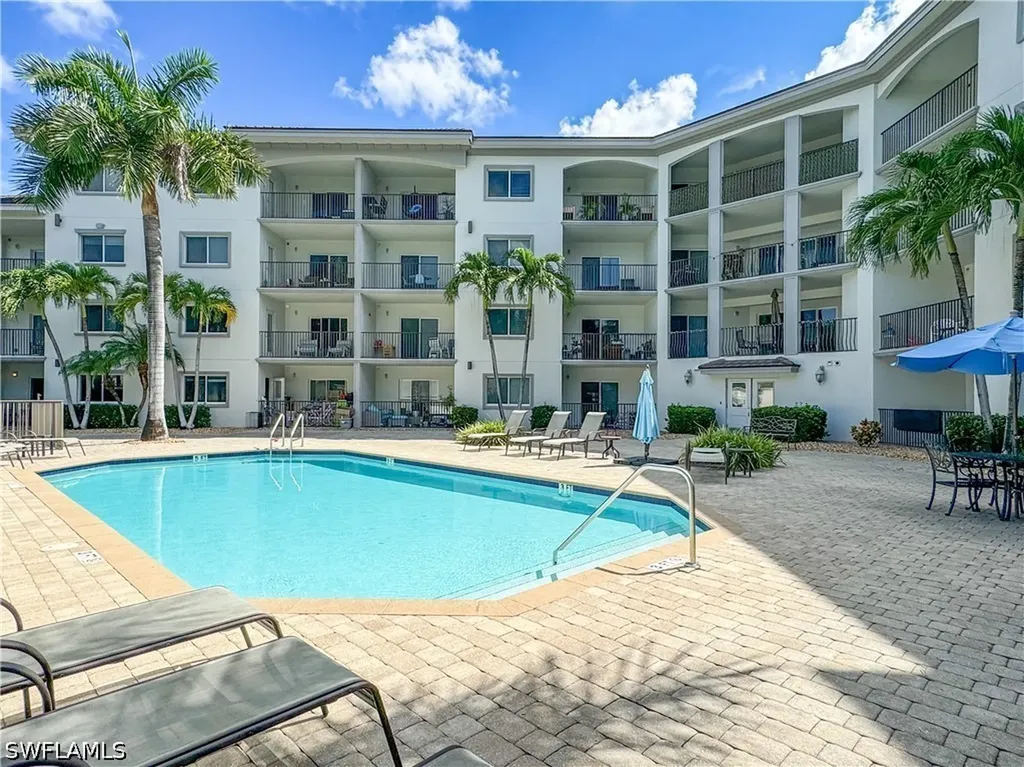 1100 Pine Ridge Road Naples FL 34108
