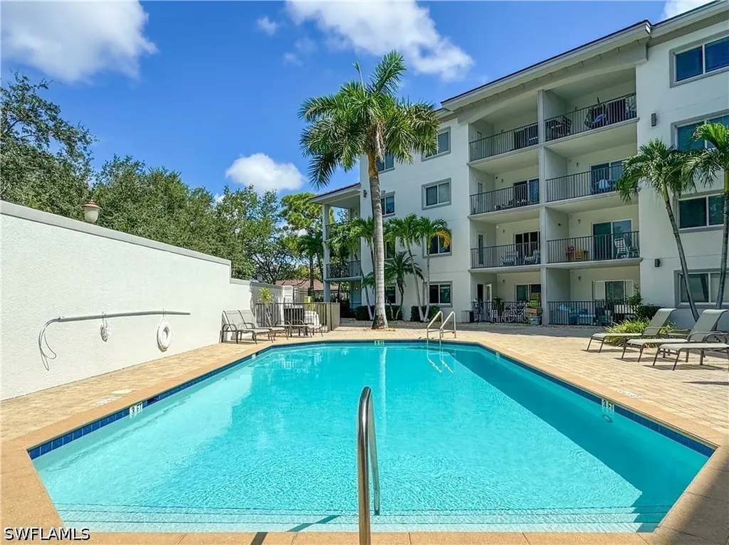 1100 Pine Ridge Road Naples FL 34108