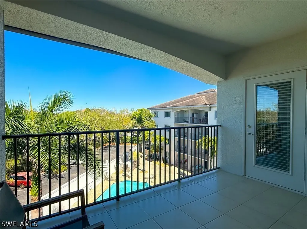 1100 Pine Ridge Road Naples FL 34108