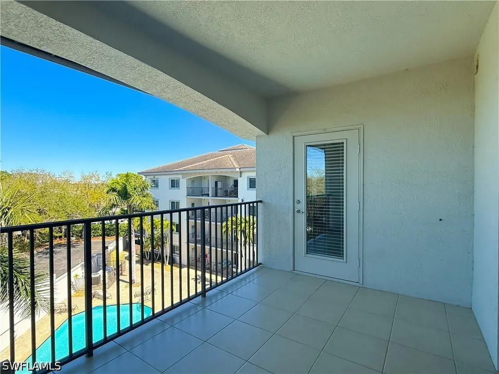 1100 Pine Ridge Road Naples FL 34108