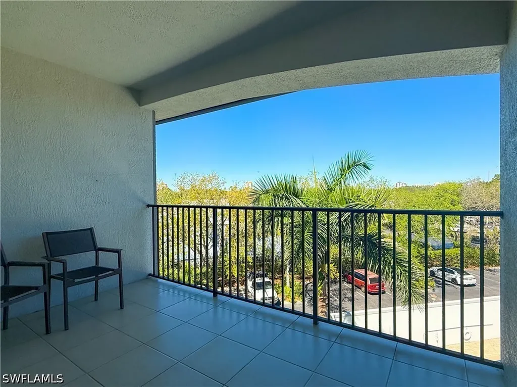 1100 Pine Ridge Road Naples FL 34108