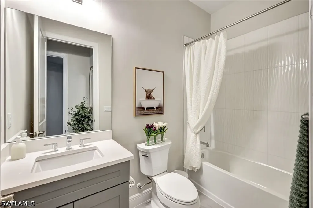 9209 Cayman Drive N Naples FL 34114