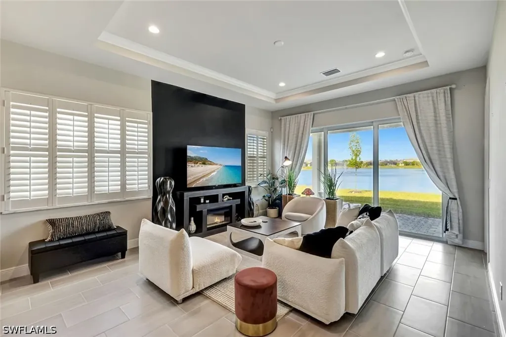 9209 Cayman Drive N Naples FL 34114