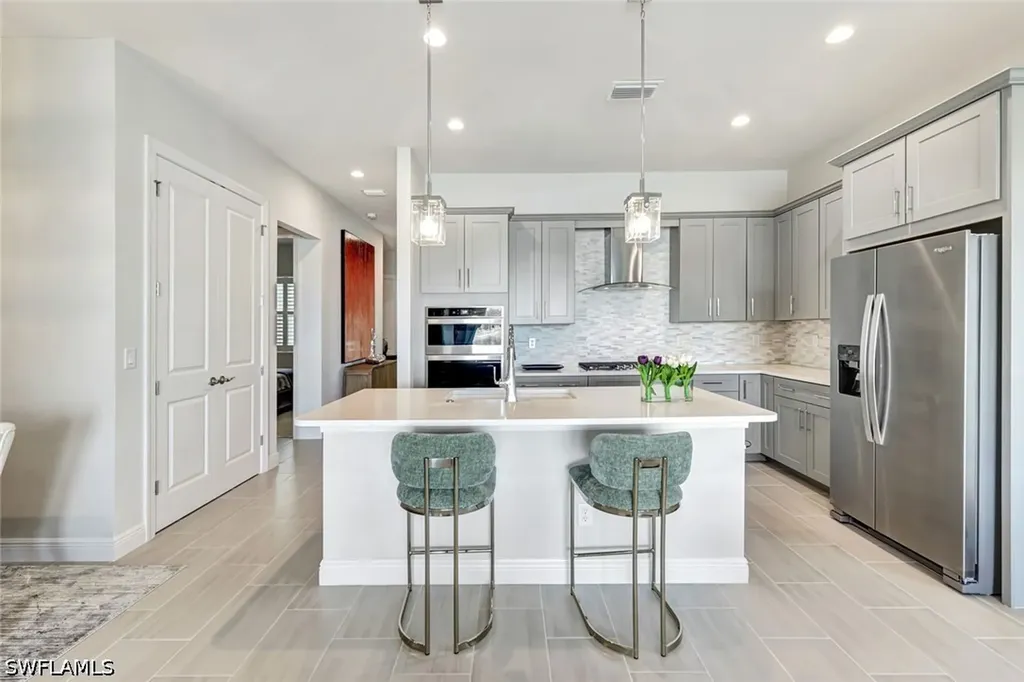 9209 Cayman Drive N Naples FL 34114