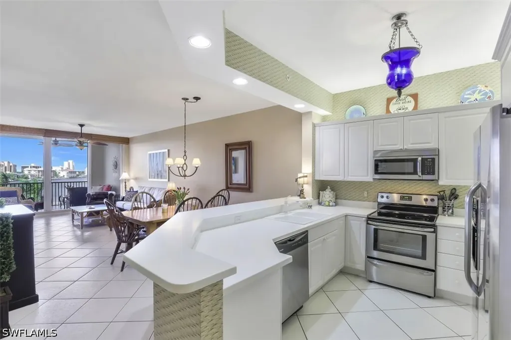 400 Flagship Drive Naples FL 34108