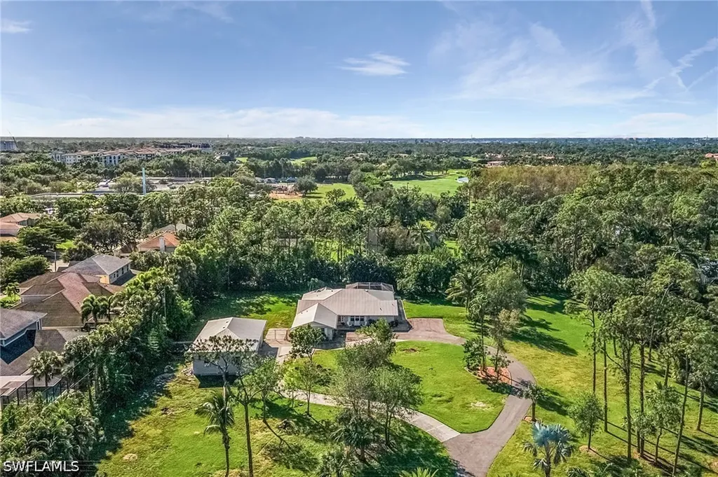 2950 Coach House Lane Naples FL 34105