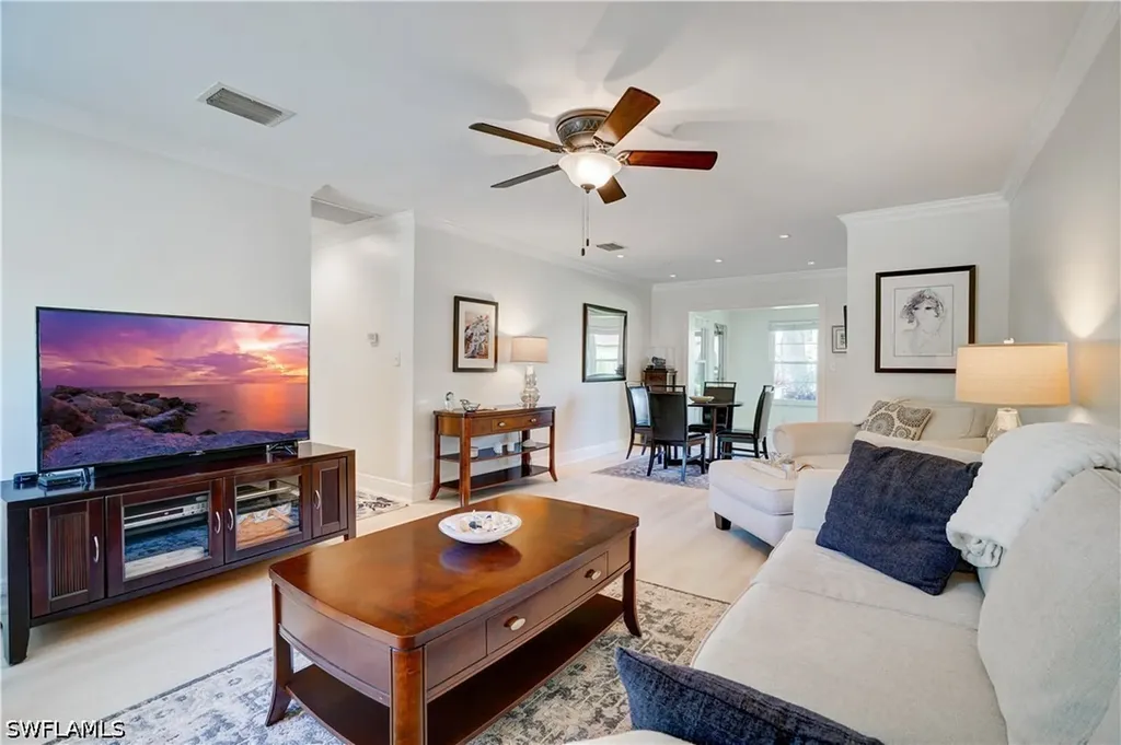 1078 Forest Lakes Drive Naples FL 34105
