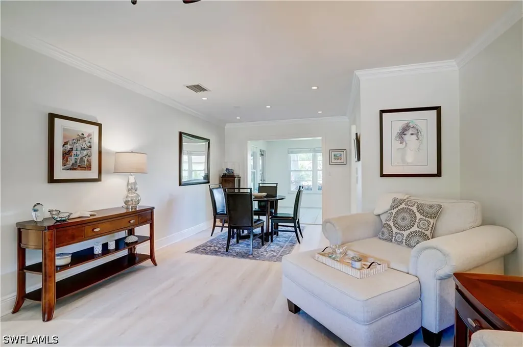 1078 Forest Lakes Drive Naples FL 34105