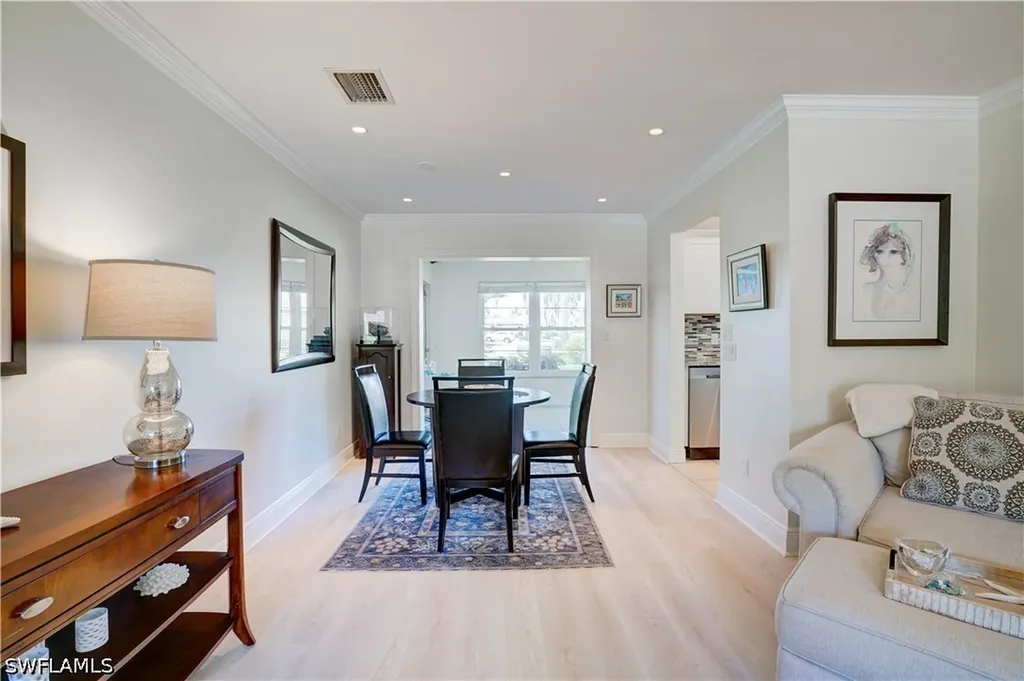 1078 Forest Lakes Drive Naples FL 34105