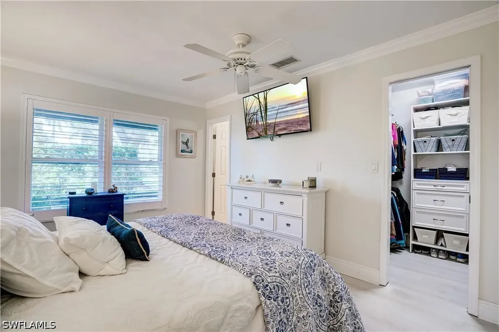1078 Forest Lakes Drive Naples FL 34105