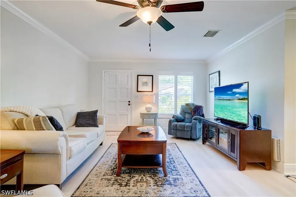 1078 Forest Lakes Drive Naples FL 34105