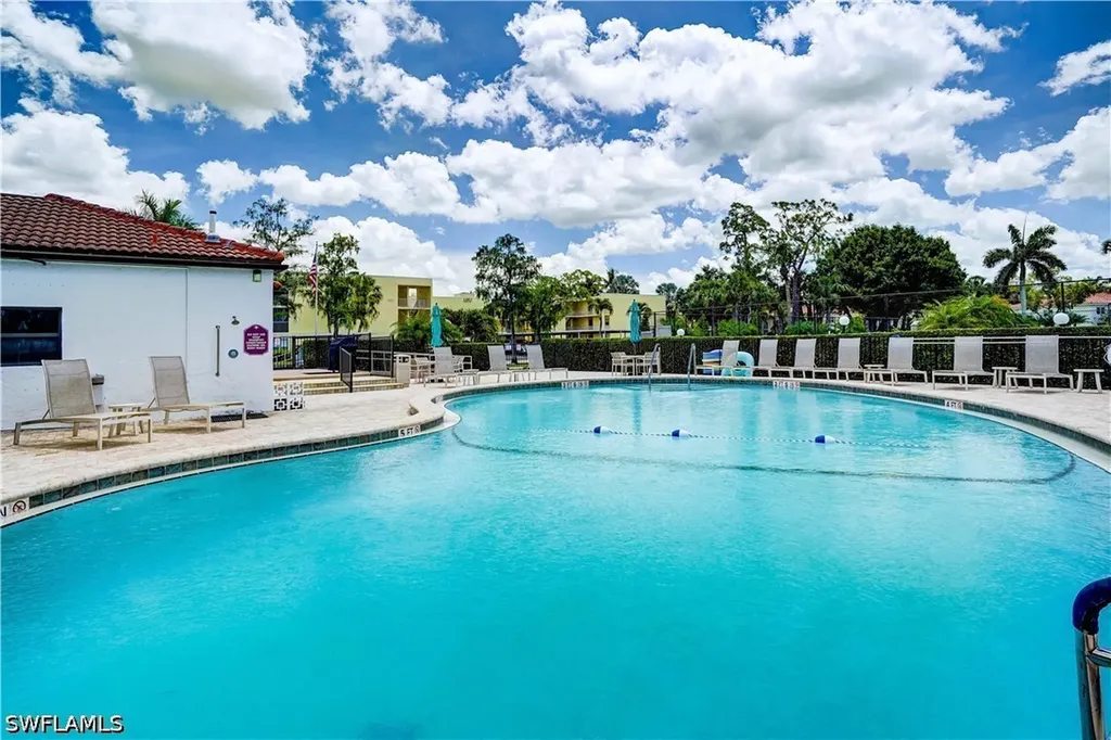 1078 Forest Lakes Drive Naples FL 34105