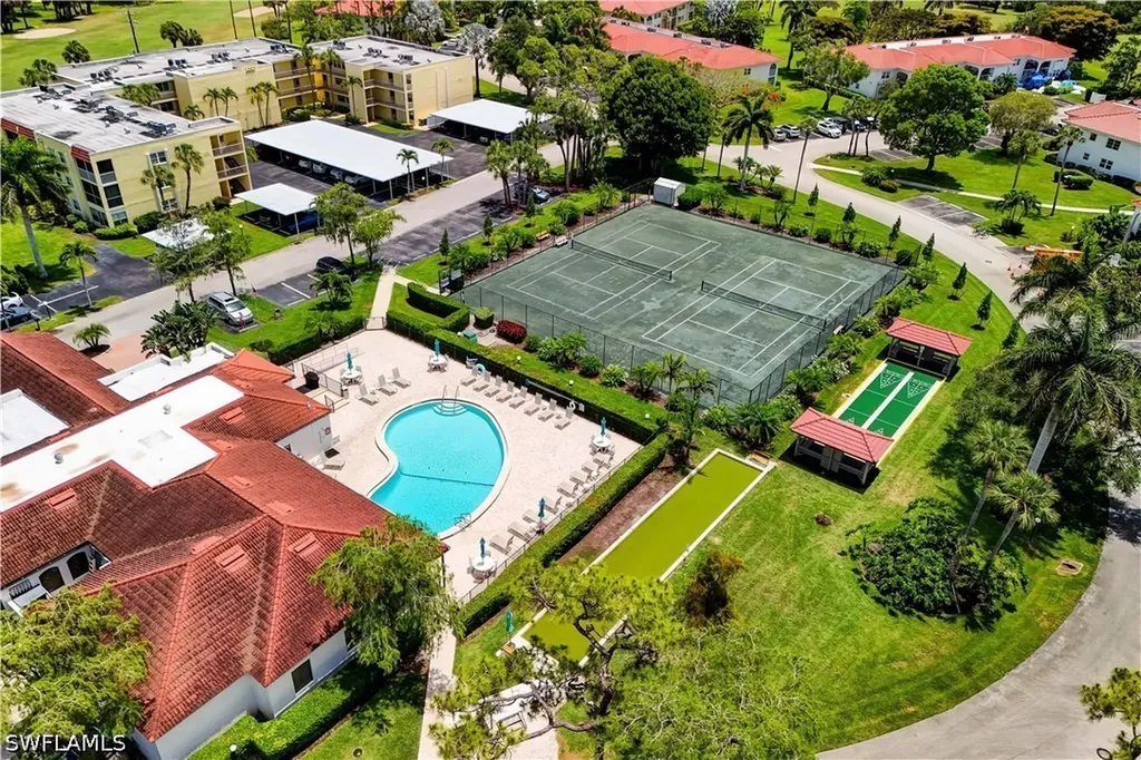 1078 Forest Lakes Drive Naples FL 34105