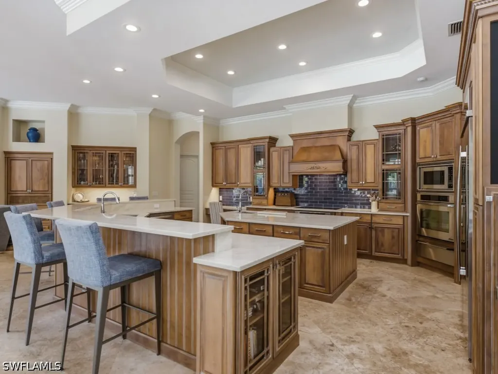 7051 Hunters Road Naples FL 34109