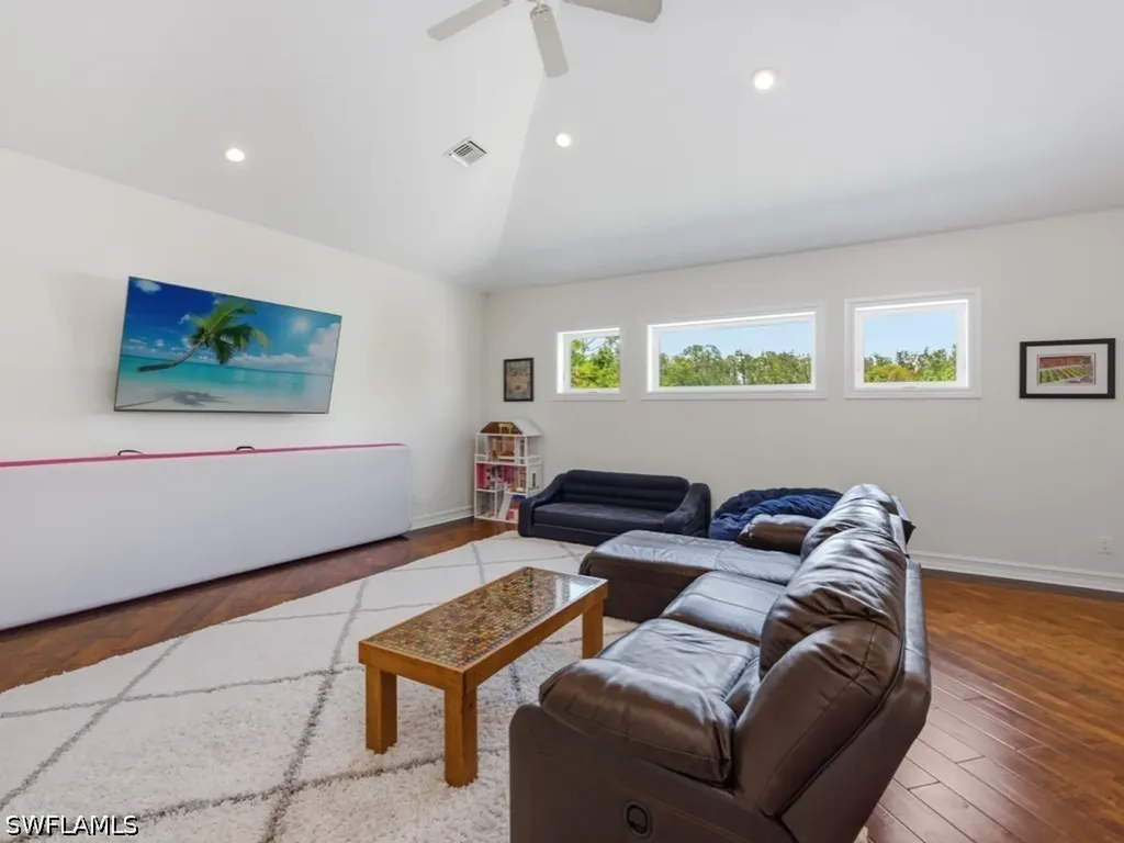 7051 Hunters Road Naples FL 34109