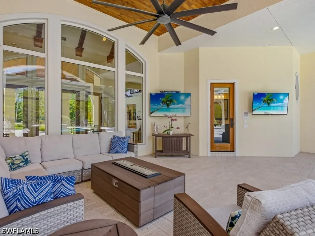 7051 Hunters Road Naples FL 34109