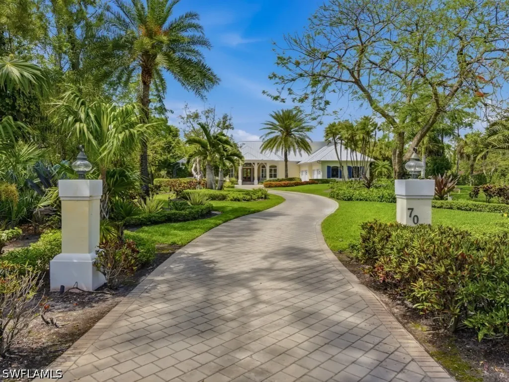 7051 Hunters Road Naples FL 34109