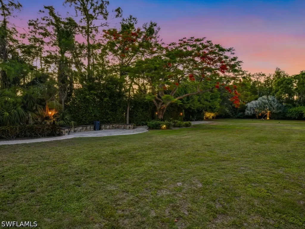 7051 Hunters Road Naples FL 34109