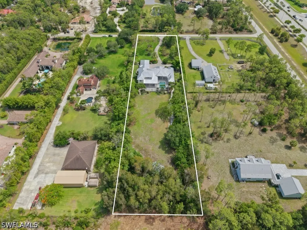 7051 Hunters Road Naples FL 34109