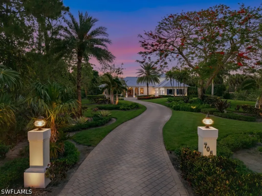 7051 Hunters Road Naples FL 34109