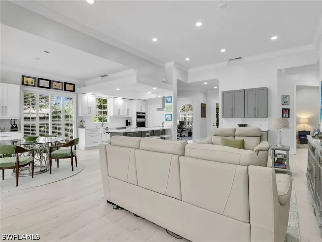 5902 Bermuda Lane Naples FL 34119