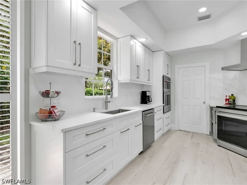 5902 Bermuda Lane Naples FL 34119