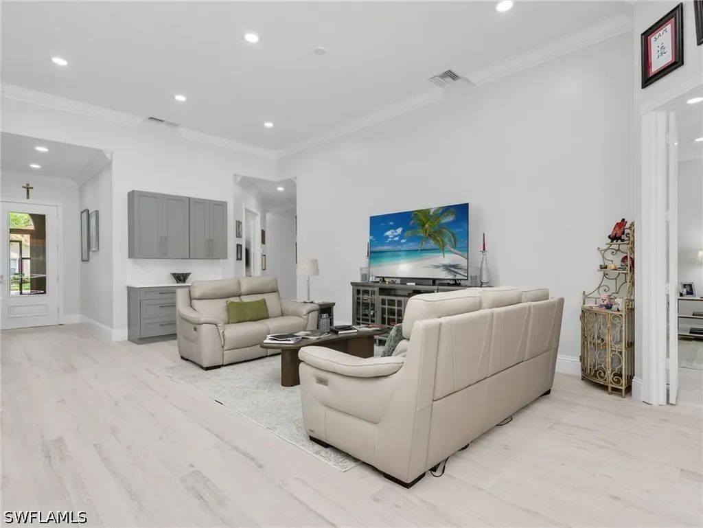5902 Bermuda Lane Naples FL 34119